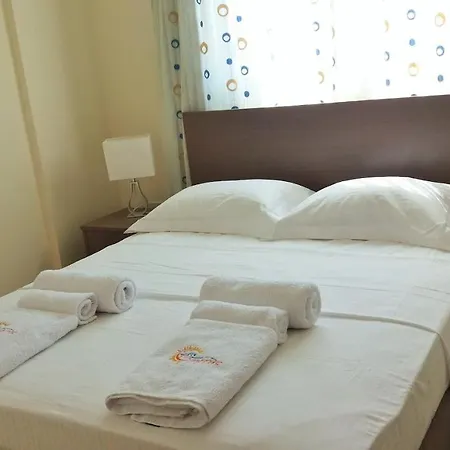 403 Carisa Artemis Court Lägenhet Larnaca
