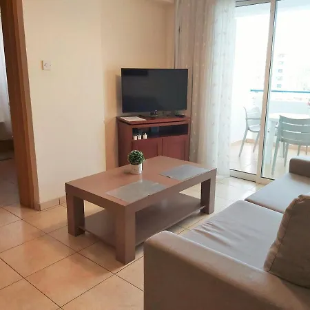Lägenhet 403 Carisa Artemis Court Larnaca